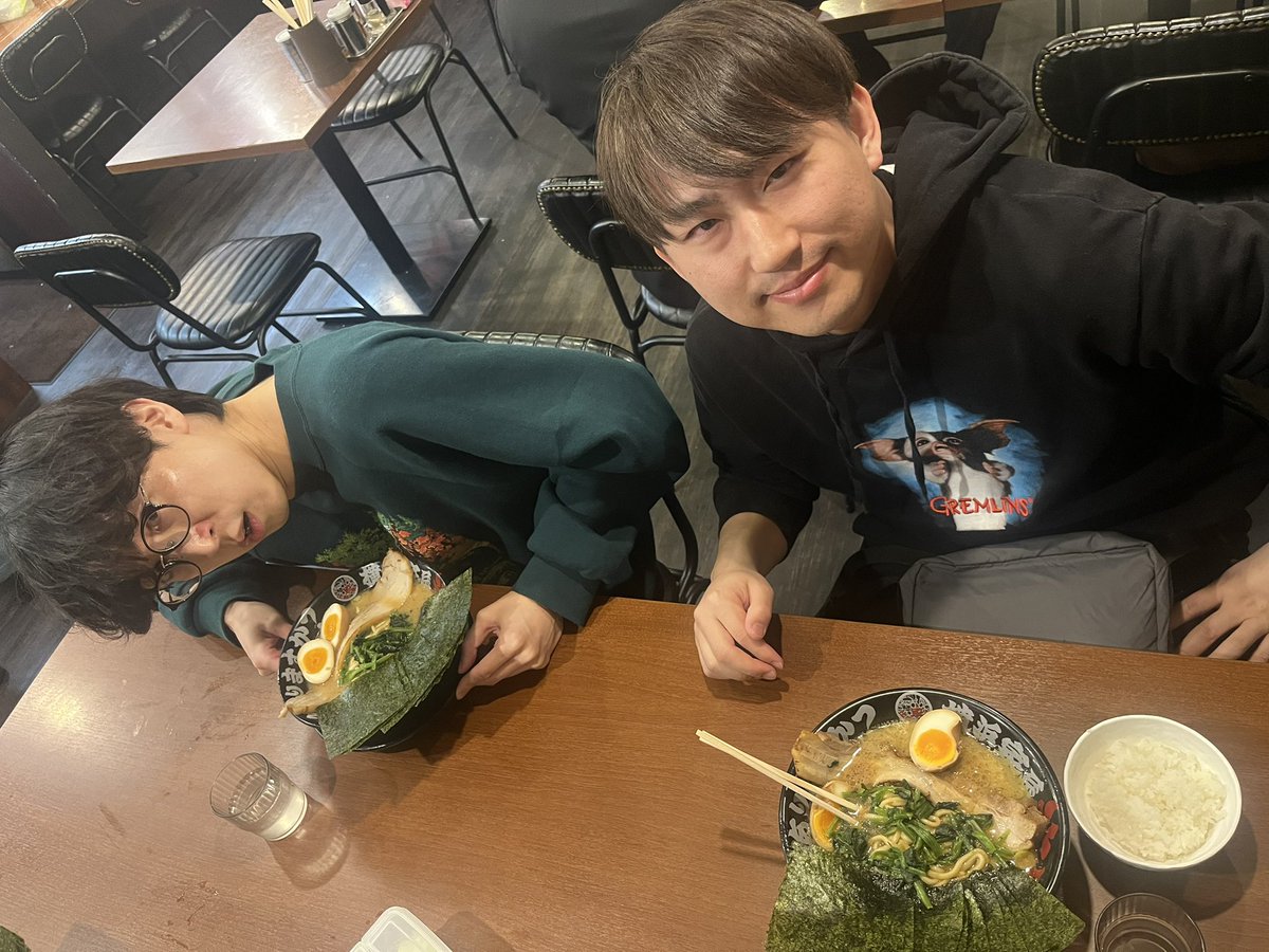 OdoruNoodle's tweet photo. 誕生日祝いごはん https://t.co/9C6nw5M5pp