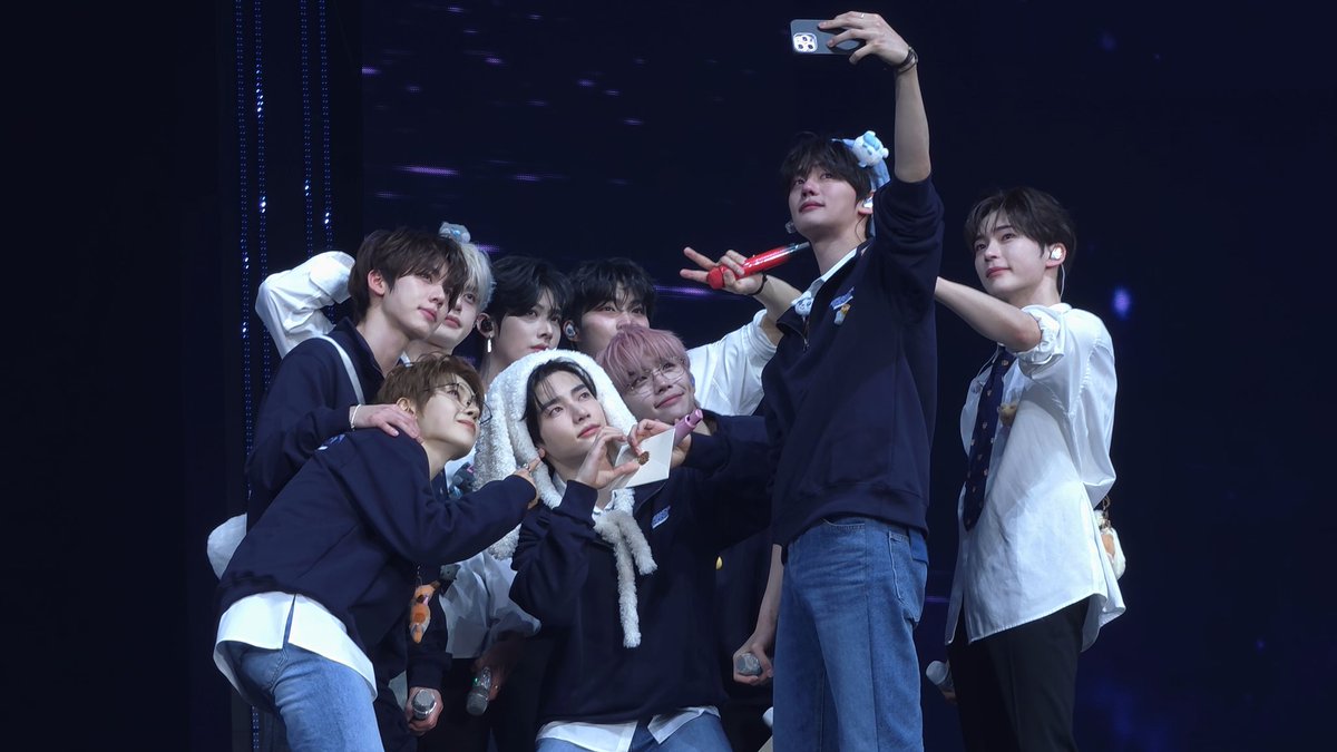 hana 🪽 tweet media