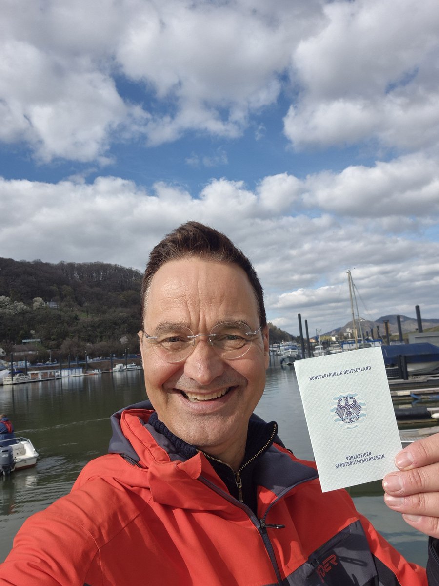 Alex v. Frankenberg (Hodltrainer) tweet media