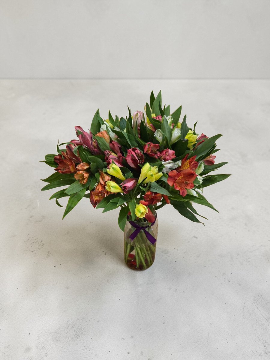 AllisonPetals's tweet photo. Happy Mothers day to all mothers here or not #mum #flowers #motheringsunday #lambeth https://t.co/DZNbnrILC5