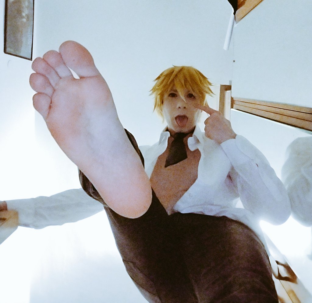 max_samjaza's tweet photo. A good Sunday activity? Standing under Denji's feet. Come on 😈👣
#feet #boy #twink #foot #malefeet #soles #boyfeet #podes #gayfeet #footfocus #denji #cosplay #csm #cosplayfeet #danjifeet #anime https://t.co/H8bHJ4pawg