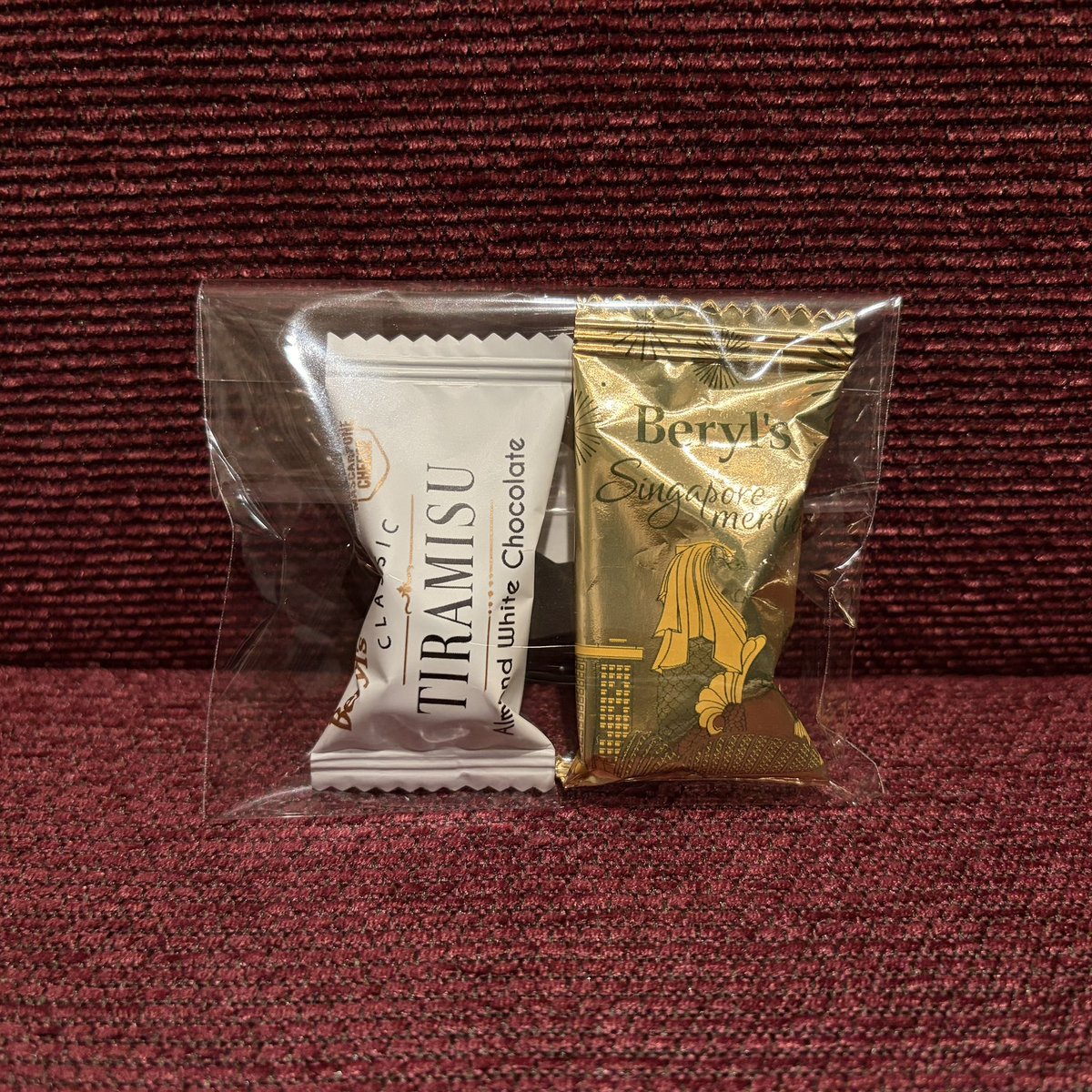 saltbreadary's tweet photo. 今回は名刺を2種類用意しました。交換してくれたフォロワーさんも、おみやをくれたフォロワーさんもありがとうございました！PRS2026お疲れ様でした！✨ https://t.co/vLlj5phgS9