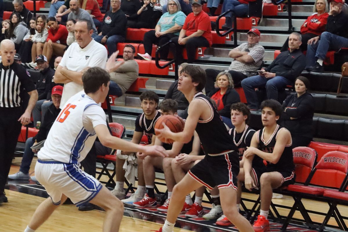 Sebastian Bolden’s 30 points powered Clayton past Dexter 77-54 in the Class 4 quarterfinals, ending the Bearcats’ 20-10 season and sending the Greyhounds to their first Final Four since 1975. 

buff.ly/LMUnZC5