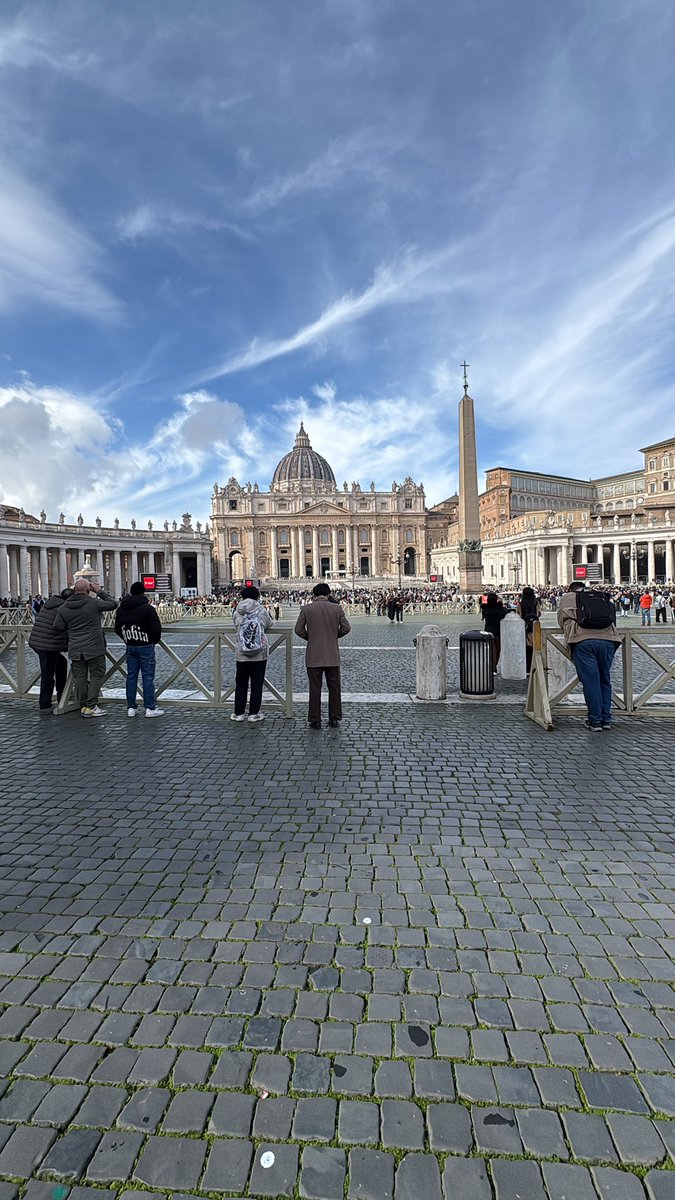 pasiflaura's tweet photo. Vatikan’ın güzelliğinden bahsedeceğim bir ara! Unutmamak için bu fotoğrafları buraya bırakıyorum.

#vatikan #roma #italya https://t.co/C3Th6YfScs