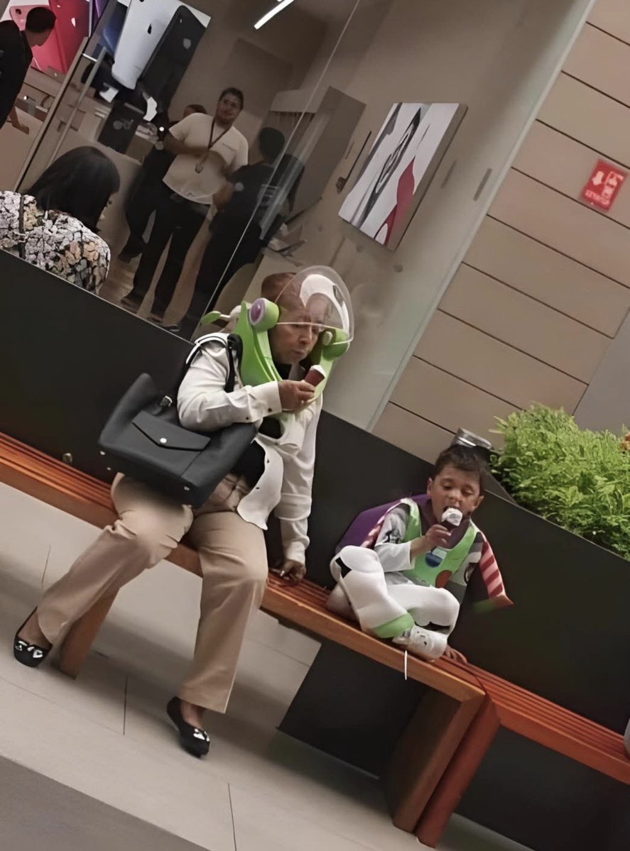 Out of Context Human Race tweet media