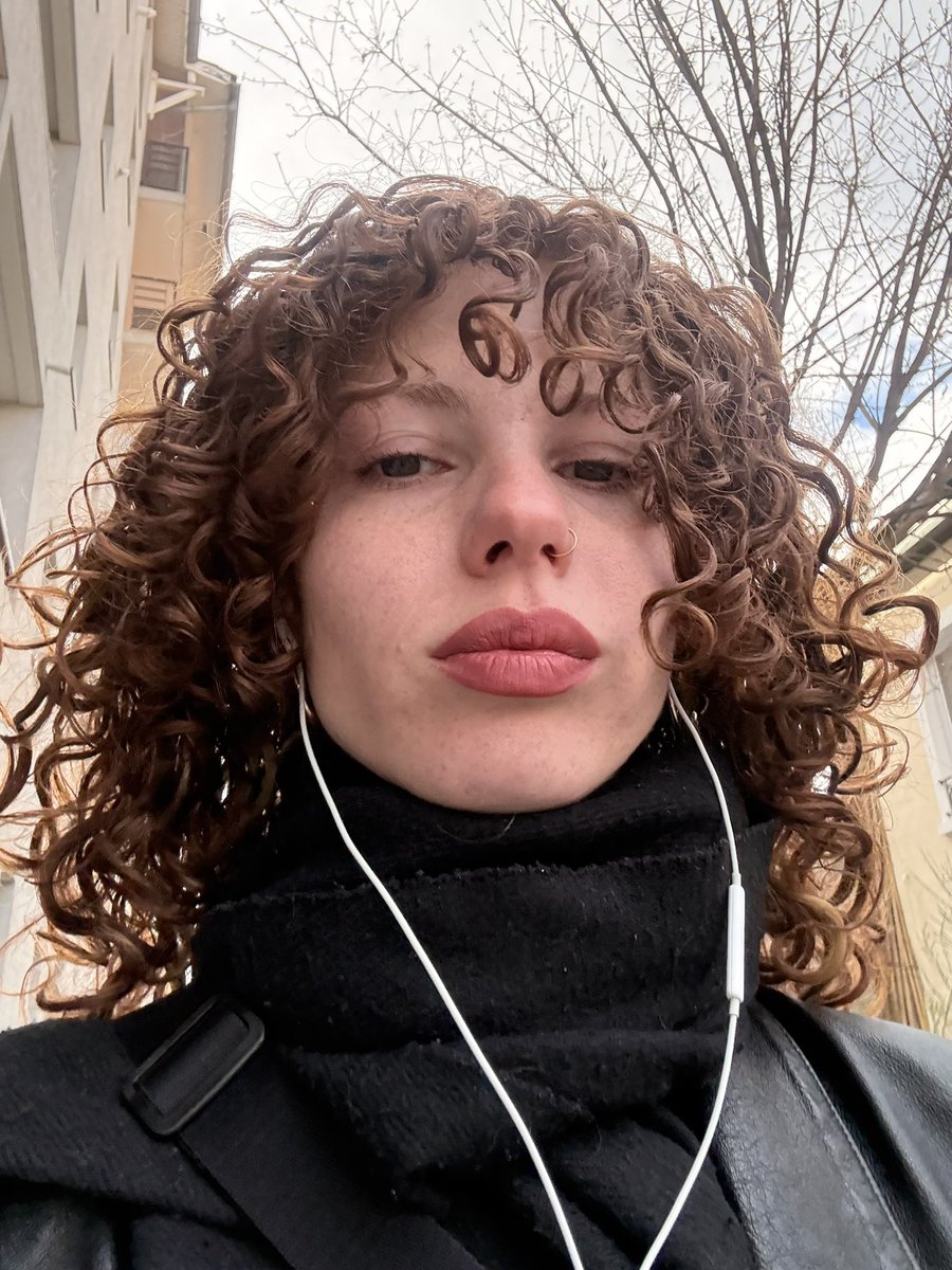 AaRON 🌌 tweet media