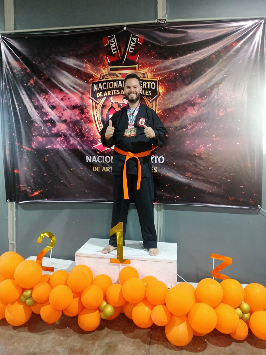 moisesapr's tweet photo. Agradezco mucho a Dios por darme la oportunidad de participar en el Torneo Abierto de Artes Marciales Libres, organizado por el Máster José Vázquez @Team_avamix 🥋☯️🥋
#Kenpo
#KenpoKarate
#ArtesMarciales
#InfinityKenpoKarate
#AVAMIX https://t.co/0frC8XRisX