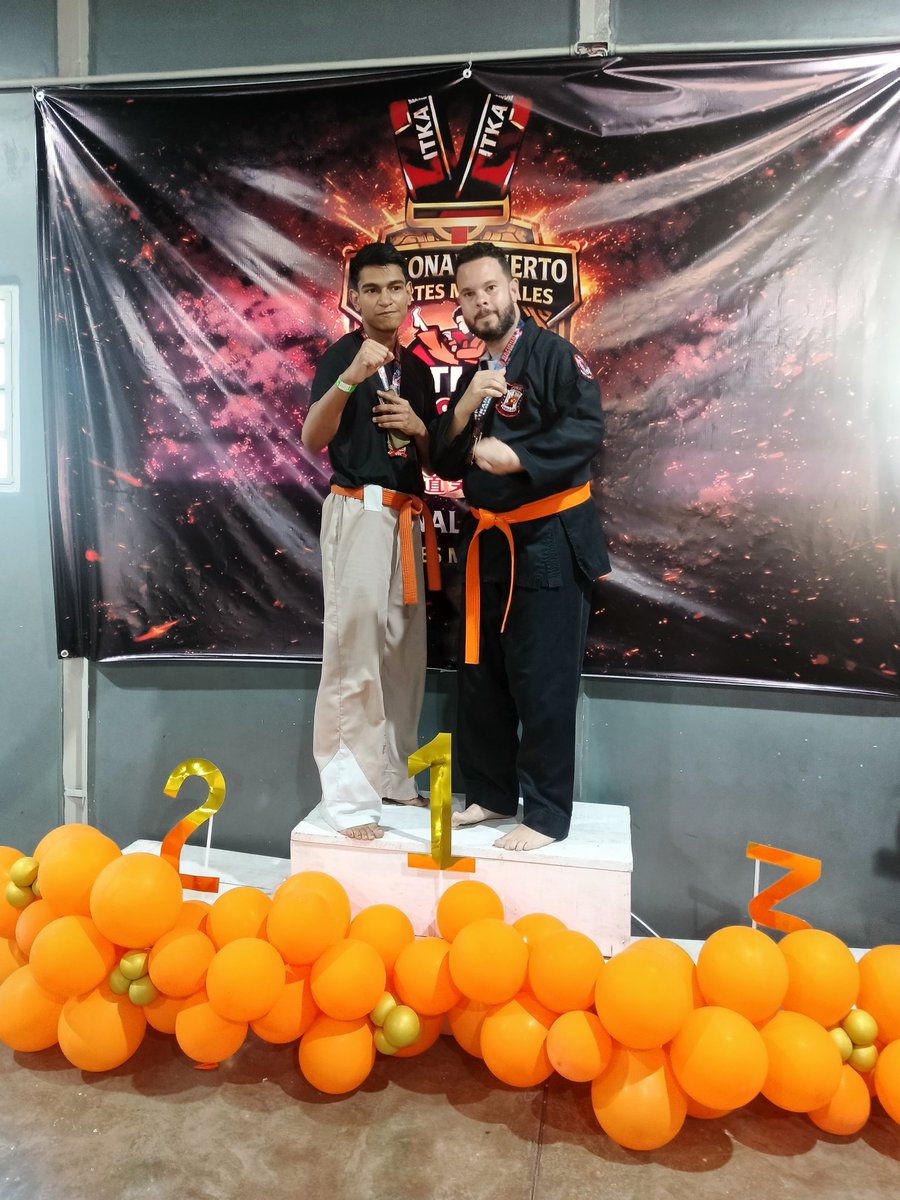 moisesapr's tweet photo. Agradezco mucho a Dios por darme la oportunidad de participar en el Torneo Abierto de Artes Marciales Libres, organizado por el Máster José Vázquez @Team_avamix 🥋☯️🥋
#Kenpo
#KenpoKarate
#ArtesMarciales
#InfinityKenpoKarate
#AVAMIX https://t.co/0frC8XRisX