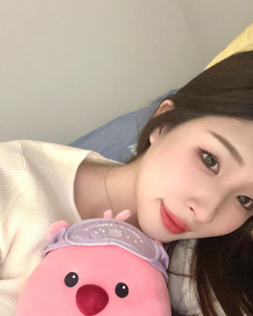 KaylaFrazao's tweet photo. #山东
老师004
主页简介找我
荒凉白日里，我被禁锢在陈朽黑白梦境中，这里乌云蔽日，寸草不生，万物都荒芜。
直到你从荒原中走过。
你踏过之处，世界开始苏醒，我看见野花压满枝头沿途狂野生长，白雪滑落树梢寒梅怒放，我
历下区
#济南私信小秘书：https://t.co/U340hXLcUa https://t.co/dHBUI9qk35