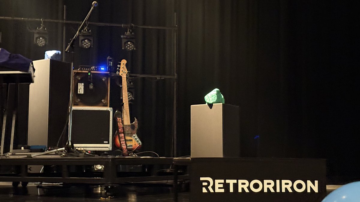 k0n_OO's tweet photo. RETRORIRON 1st Full Album 「コレクションアローン」RELEASE ONE-MAN TOUR 2026 https://t.co/WNxQJTFyxv