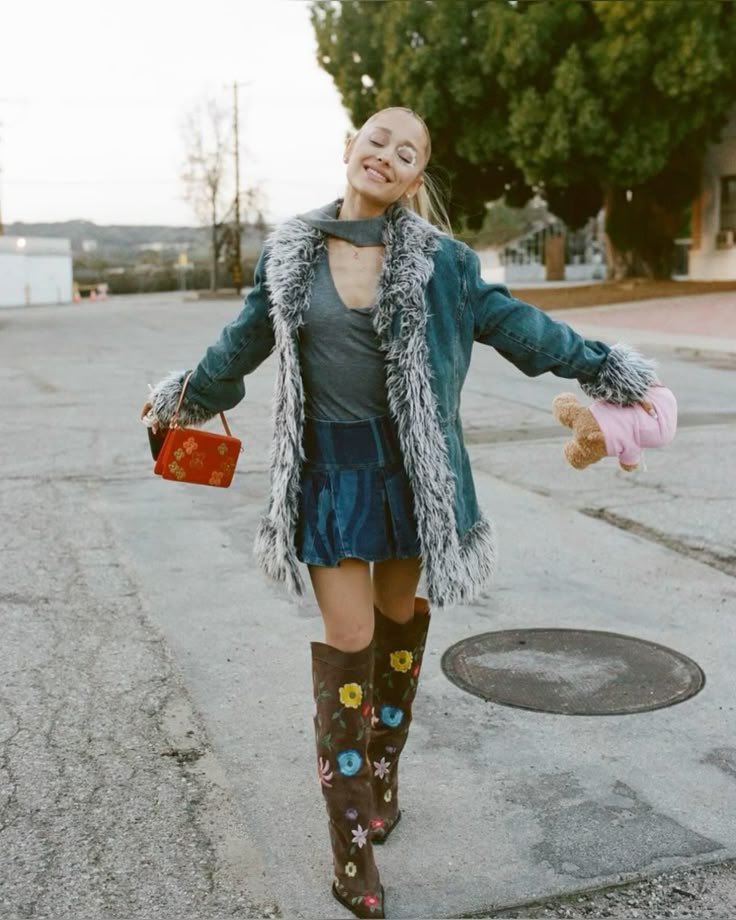 mia ☀️ tweet media