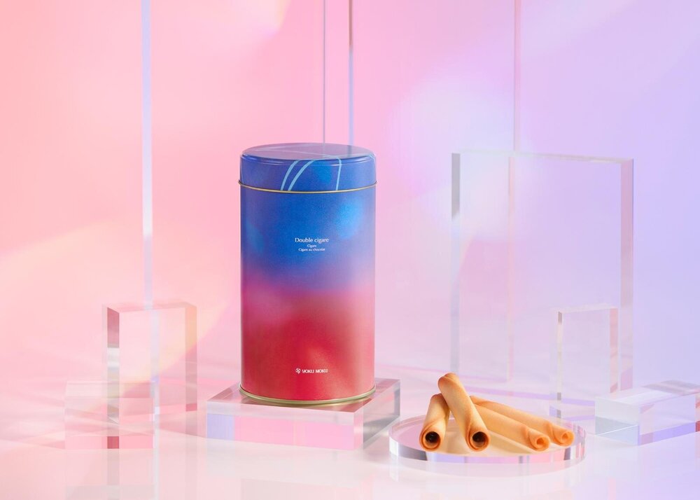 ヨックモック“ブルー＆レッドグラデ”の「シガール」アソート缶が通年発売、ミルクチョコ入り含む18本 - fashion-press.net/news/144233