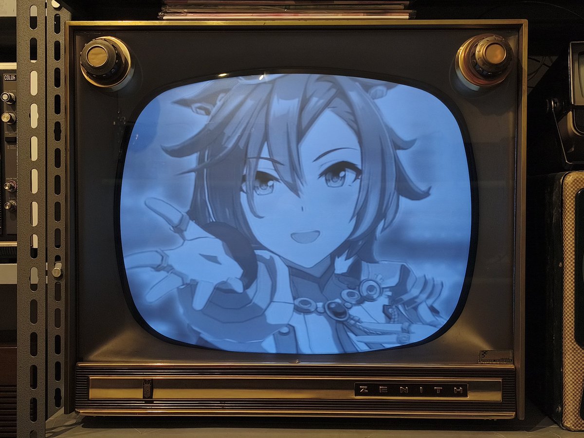 I put waifus on a vintage TV tweet media