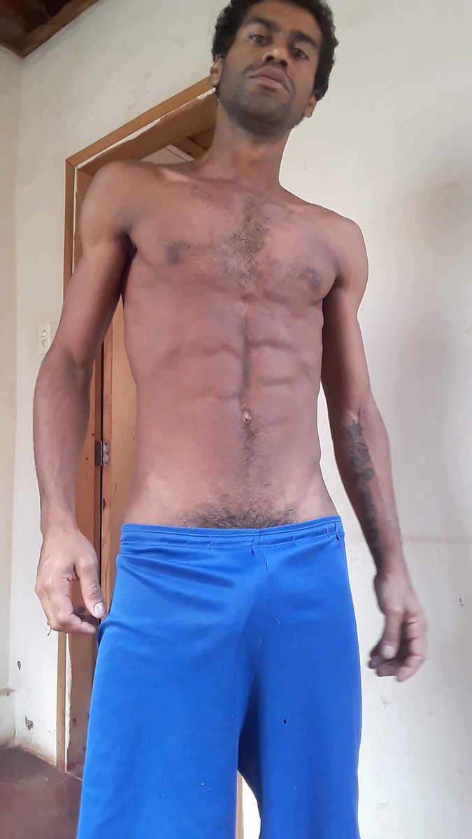 caf4je5te tweet picture