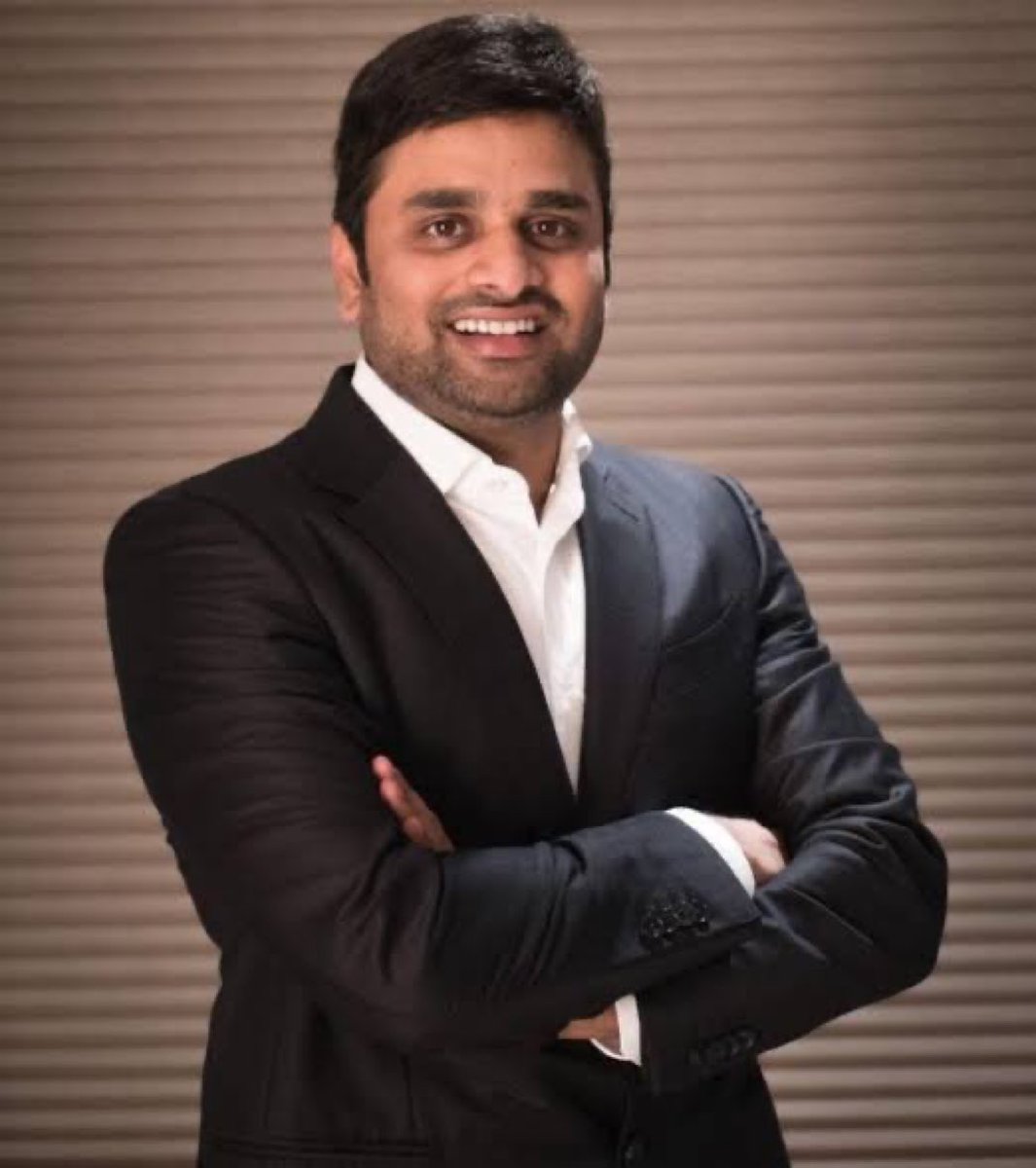 AndhraTelugodu's tweet image. If తను తపు చేశాడు అని prove ఐతే ఎంపీ పుట్ట మహేష్ యాదవ్ ని immediate గా సస్పెండ్ చేయండి Leader @ncbn @naralokesh @Pallasrinivas4u 

బాగా పకడ్బందీగా ప్లాన్ చేసావ్ mike పైలెట్ రోహిత్ రెడ్డి #BRS పార్టీ వదిలిన బాణం ..
 
పార్టీ జరిగింది Rohit ఇంట్లో అయితే BRS, YSRCP and ఒక్క section