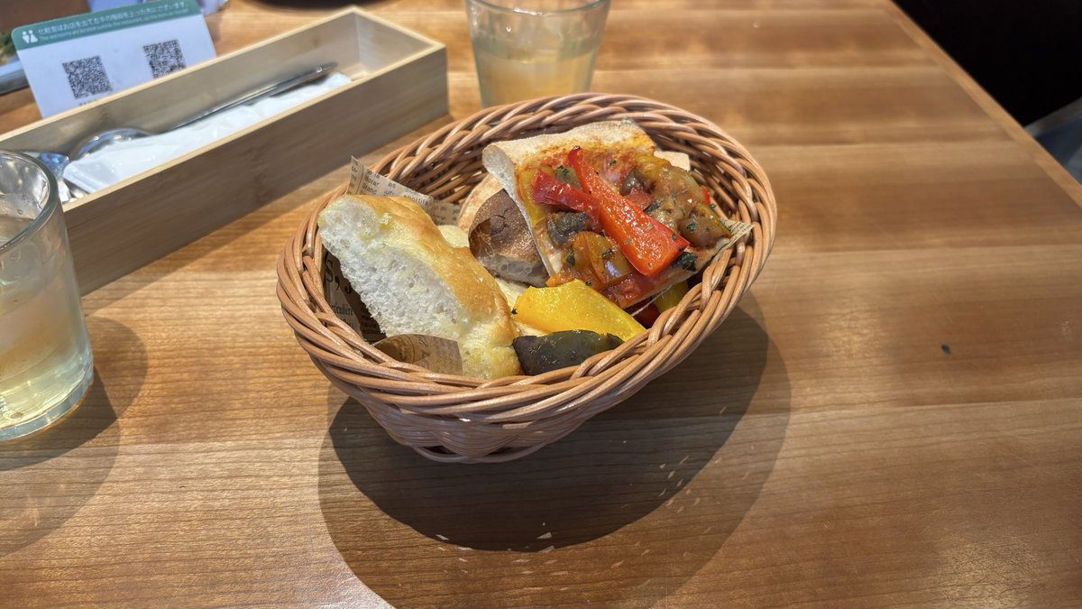 ____min_07's tweet photo. グラングリーンにある
ピザの食べ放題が最高すぎた❕🍕

#日常垢
#日常垢さんと繋がりたい
#大阪ランチ https://t.co/v2ysbb8zYV