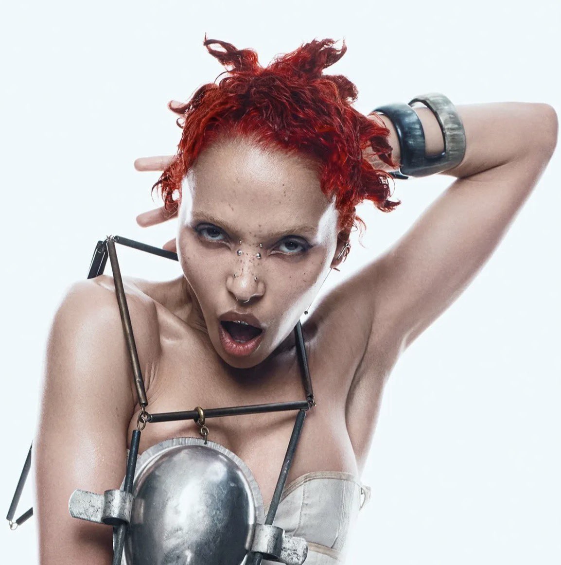 Info FKA Twigs tweet media