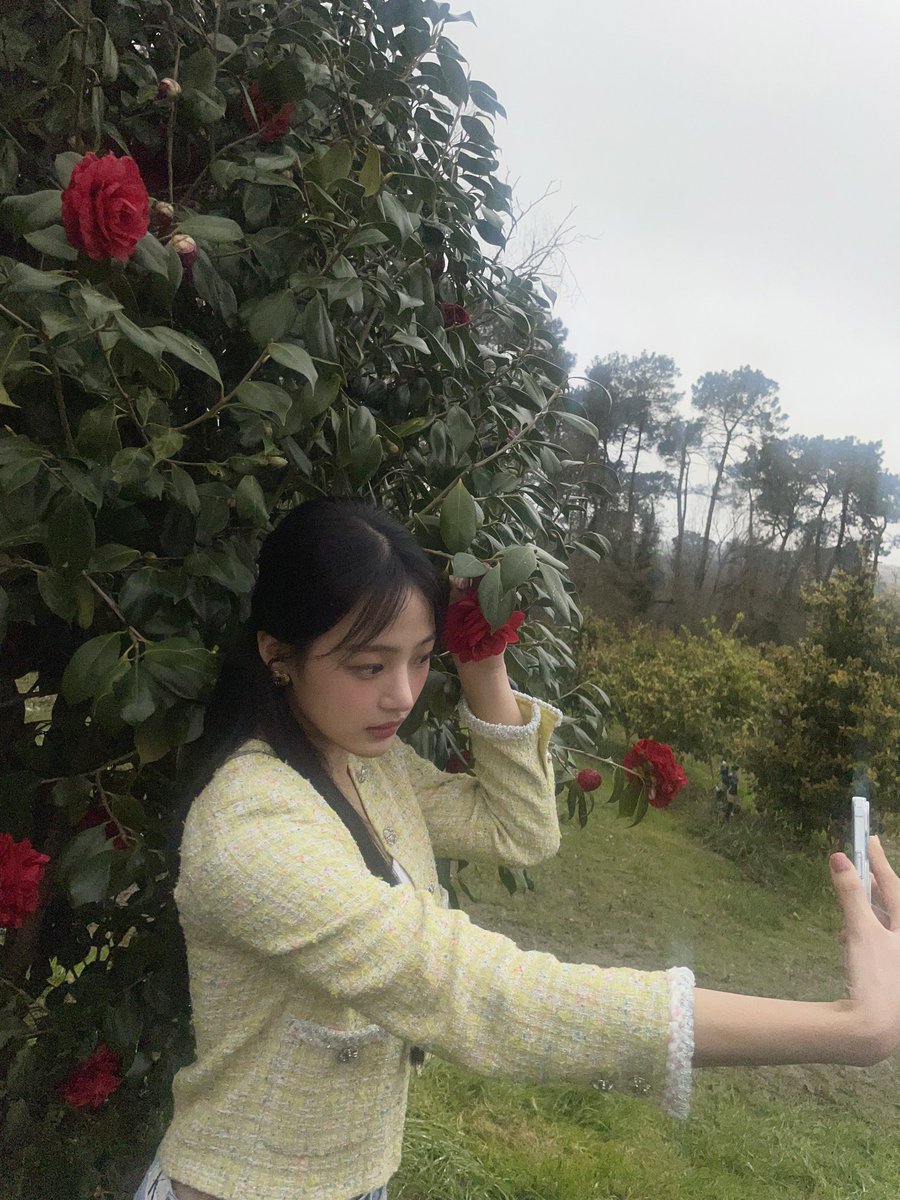 n년전 오늘의 민지 tweet media