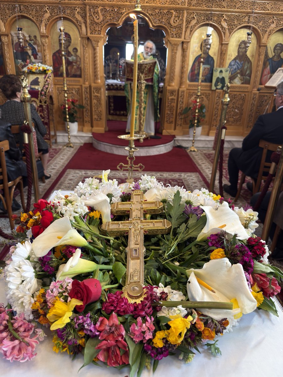 dimitrisnatsios's tweet photo. Σήμερα, Κυριακή της Σταυροπροσκυνήσεως, είχα τη χαρά και την ευλογία να συμμετάσχω στη Θεία Λειτουργία στον Άγιο Αντώνιο Θεσσαλονίκης, μαζί με μέλη του Βουλευτηρίου, στελέχη και φίλους της ΝΙΚΗΣ.

Μετά τον εκκλησιασμό, είχα την ευκαιρία να συνομιλήσω με κατοίκους της περιοχής και να ακούσω από κοντά τα ζητήματα και τις ανησυχίες που τους απασχολούν.

Στην εκδήλωση που ακολούθησε απηύθυνα έναν σύντομο χαιρετισμό, καλώντας σε συστράτευση όλους τους καλοπροαίρετους Έλληνες, με στόχο την ανάταξη και την αναγέννηση της πατρίδας μας.