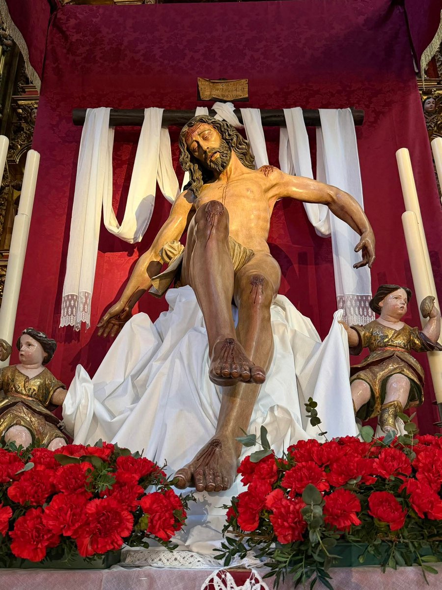 jasotillob's tweet photo. ...Él, cada Viernes Santo, por amor  desciende a nuestro pecado para salvarnos de él y resucitar a la vida eterna.
Y para secar nuestras lágrimas,
Écija se convierte en pañuelo,
la noche del Viernes Santo...

Ora Pro Nobis 🙏 🤎

📷 Rafael Cortés García https://t.co/mJLNTZ3pYM