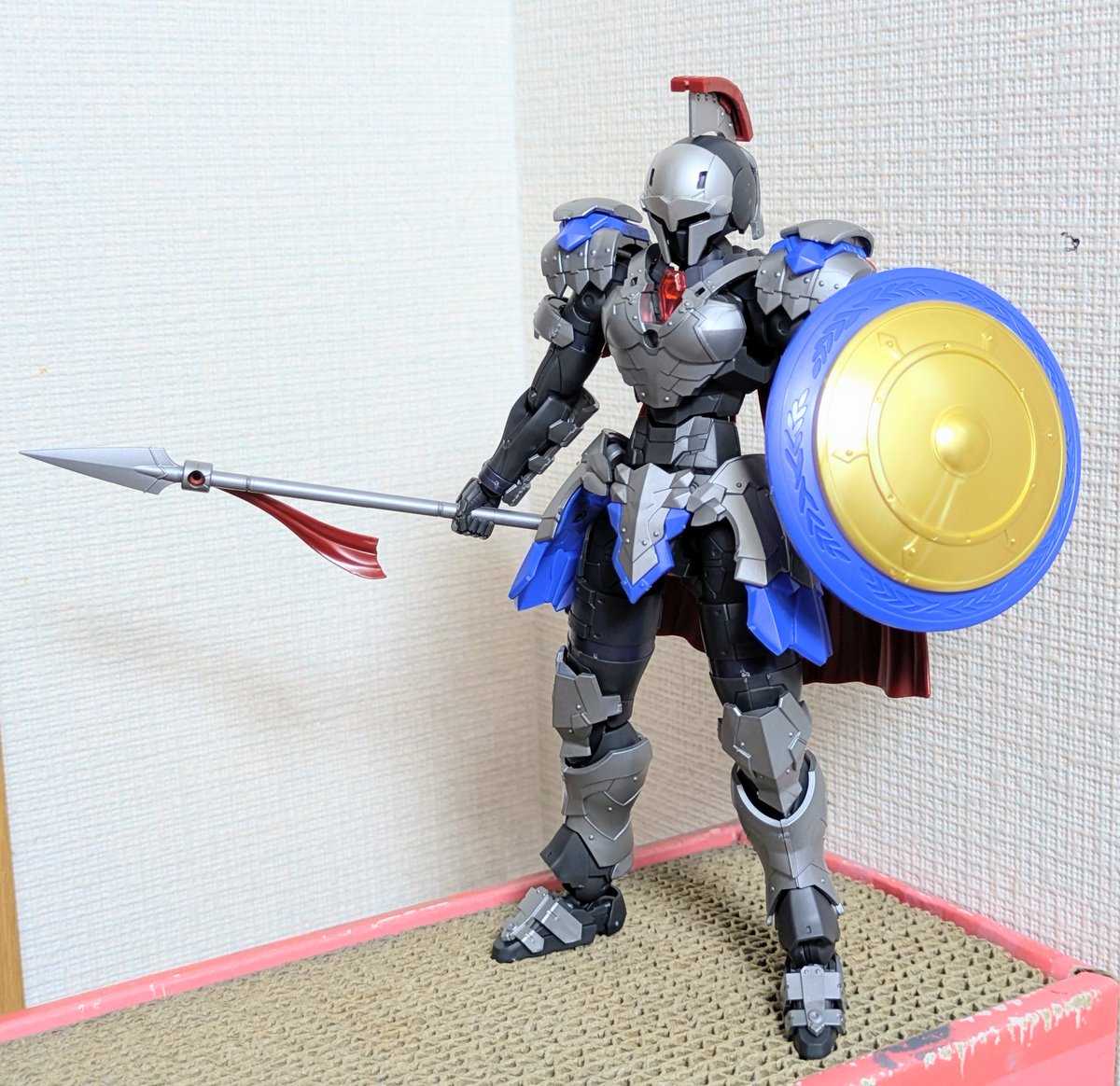 ストリートで行われる少年達の戦い。
ホビー用小型ロボット「LBX」を操る
彼らの戦場は、次第にダンボールの
中へと移っていった。
その四角い戦場で戦う小さな戦士達。
人は彼等を「ダンボール戦機」と呼