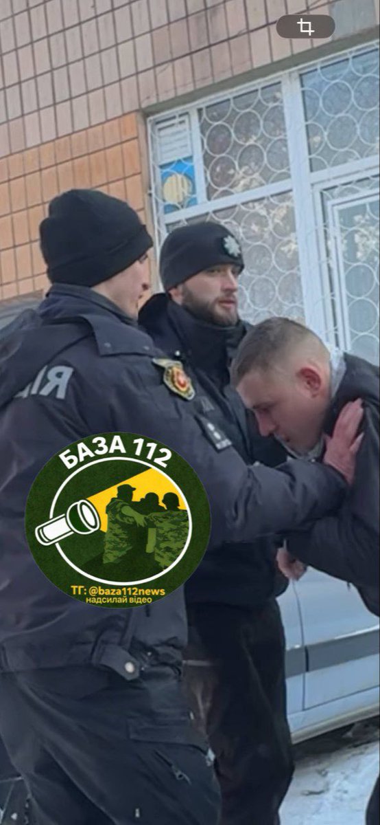 База 112 tweet media