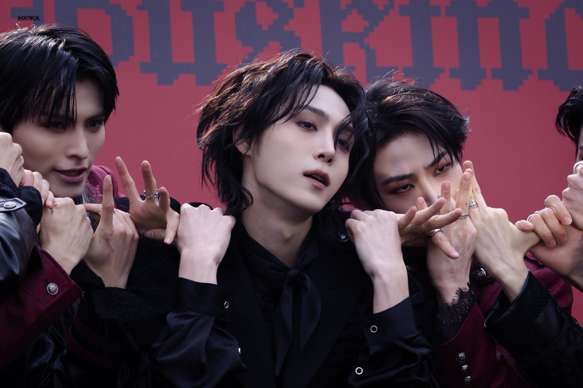 260315 
ALL(H)OURS FIFTH MINI ALBUM  
[NO DOUBT] BUSKING SHOWCASE  

😈

#민제 #MINJE #ALL_H_OURS #올아워즈