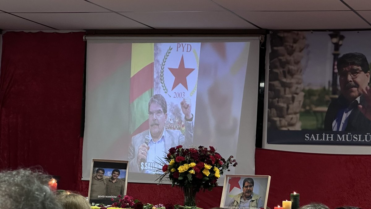 Vandaag in Koerdische vereniging in Den Haag een plechtigheid bijgewoond om stil te staan bij Koerdische leider Salih Müslüm. Zijn rol bij de oprichting van de semi-autonome regio in het noordoosten van Syrië, ter bescherming van het Koerdische volk, blijft van grote betekenis.