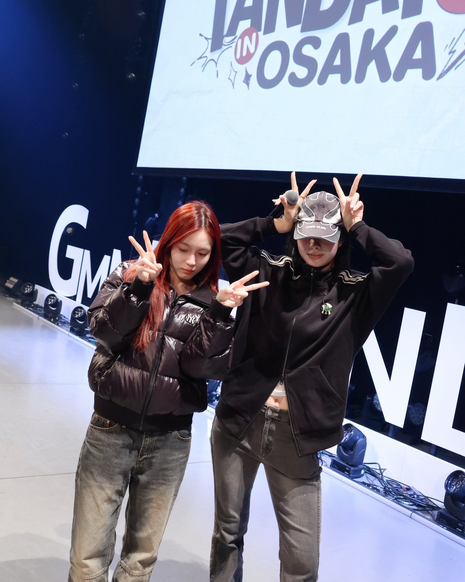 MilkLove_styles's tweet photo. Milk Pansa & Love Pattranite for #MLFANDAY30XOSAKA rehearsal. Details: #MLBThailand
- Unisex Sports Jacket with Stand Collar and Zip Closure: @panlyyy
- MLB New York Yankees Women’s Black Down Jacket: @loverrukk
MILKLOVE SPEND TIME IN OSAKA
#GMMTVFANDAY30INOSAKA #MLBcrewth
#MilkLove #มิ้ลค์เลิฟ #GMMTV #MilkPansa #loverrukk #MilkLove_styles