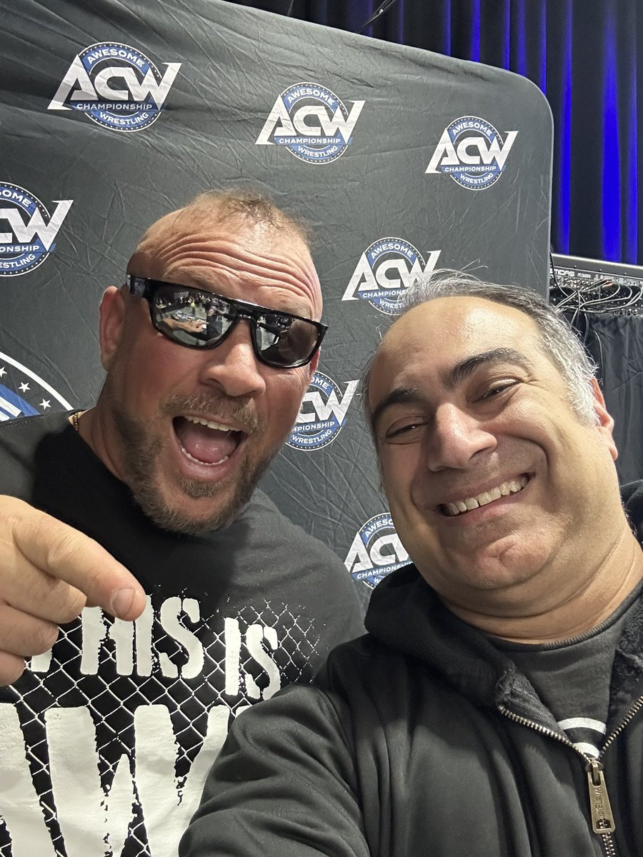 mikerandcom's tweet photo. #VikDalishus #TheNow #ThisIsACW @ThenowVik @this_is_acw https://t.co/3v4hTNTry2