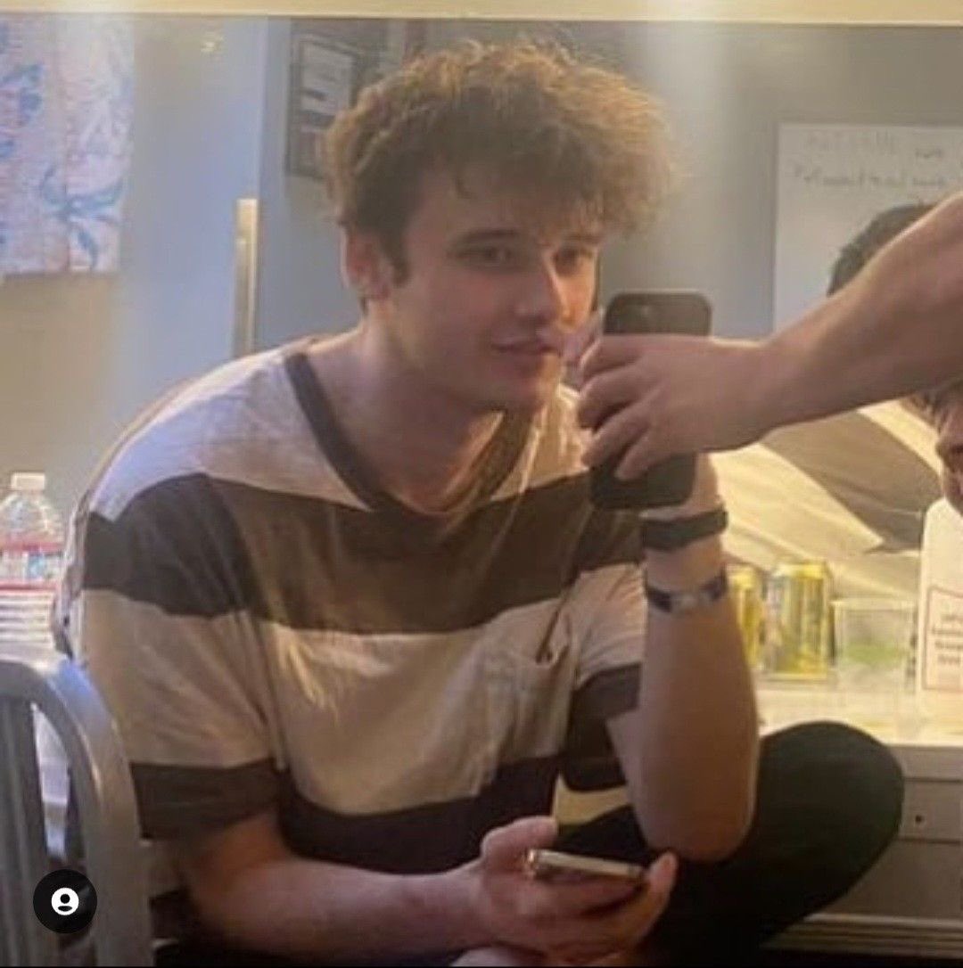 GHOSTBUR tweet media