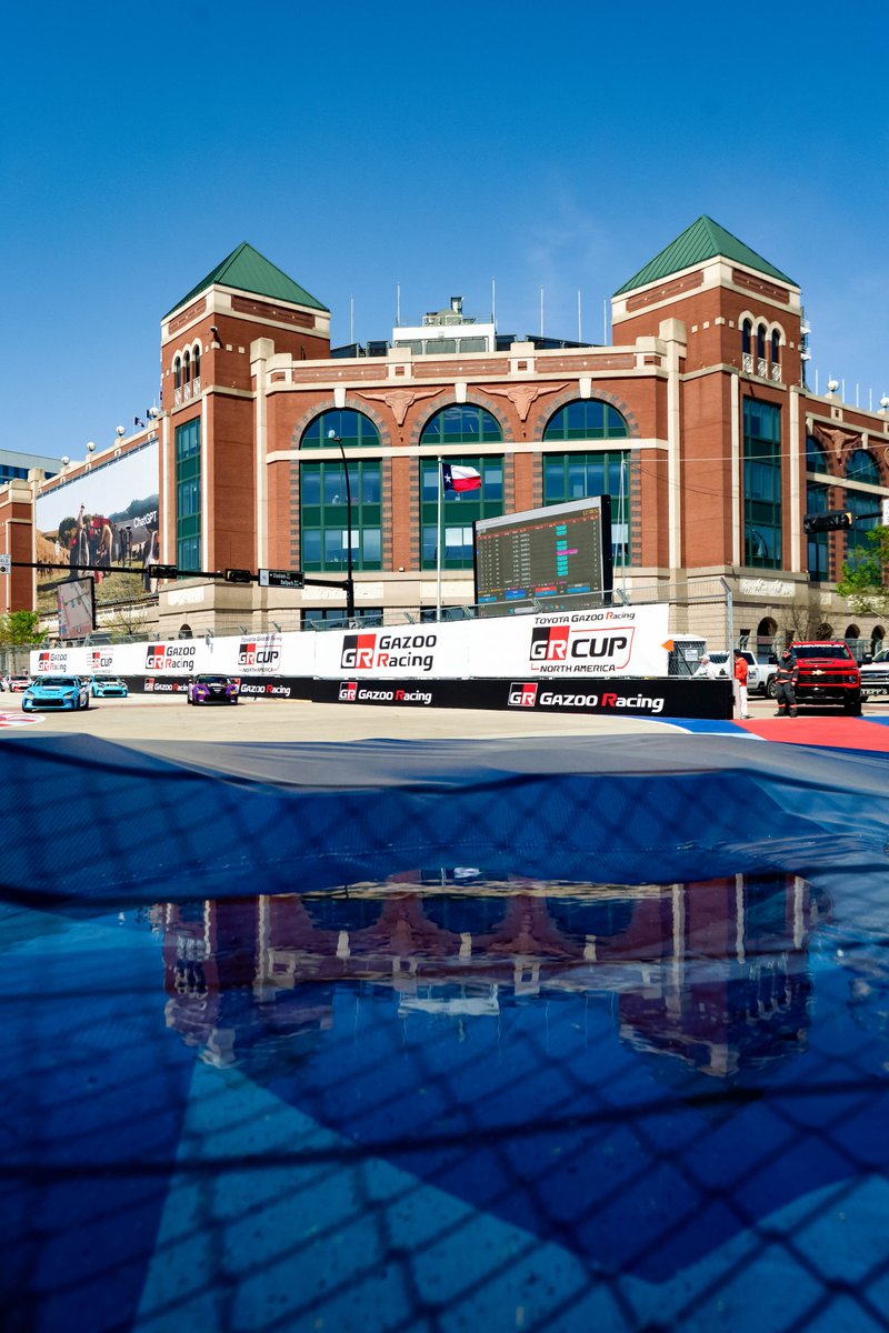 Globe Life Field tweet media