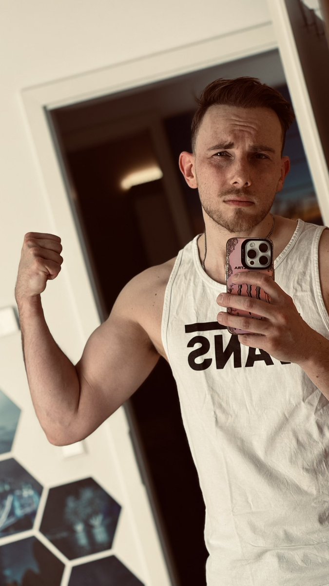 White Monster Ultra tweet media