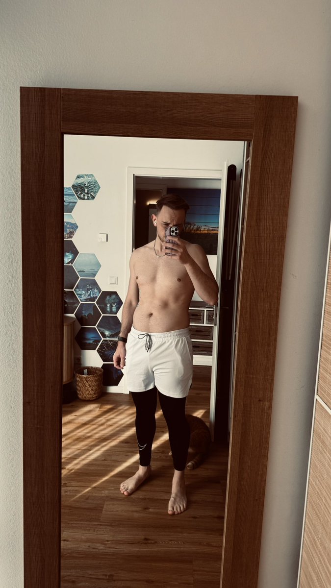 White Monster Ultra tweet media