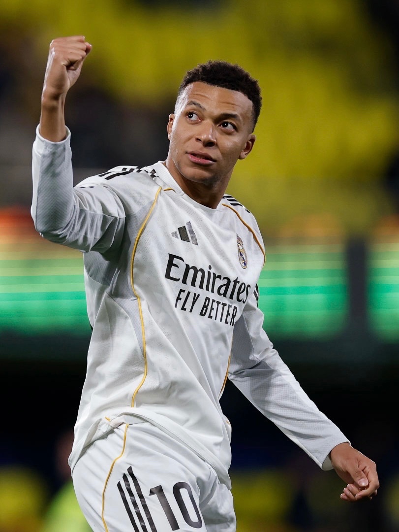 🚨 JUTS IN: Kylian Mbappé now feels very ready. He is traveling with the team to Manchester tomorrow.

— <a href="/marca/">MARCA</a>
