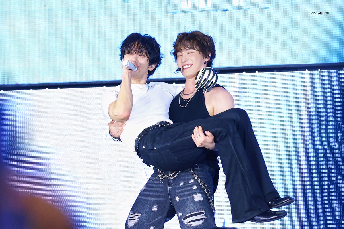 260315 SEVENTEEN WORLD TOUR NEW_ IN BANGKOK Day2

🤨
#DINO #이찬 #디노 #슈아
#세븐틴 #SEVENTEEN