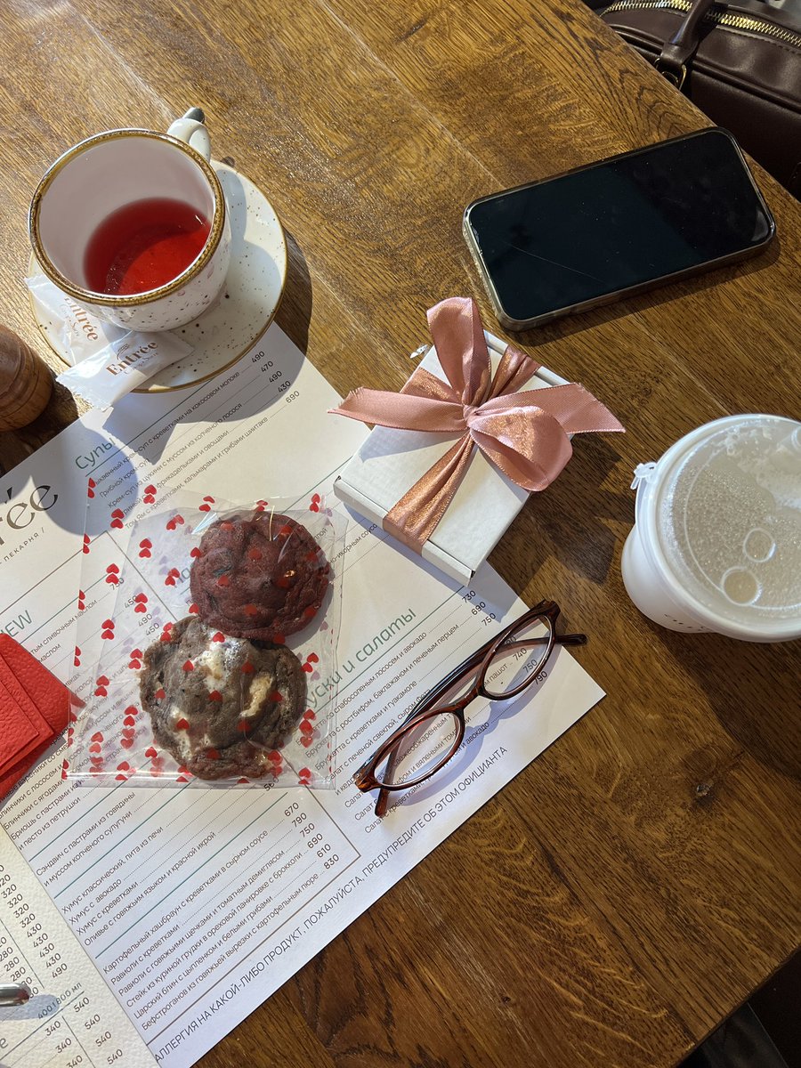 эй, кскс tweet media