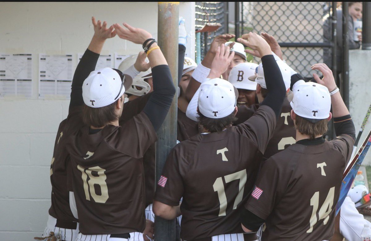 Roger Bacon Baseball tweet media