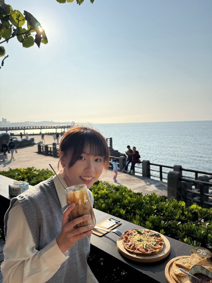 Absinthe tweet media