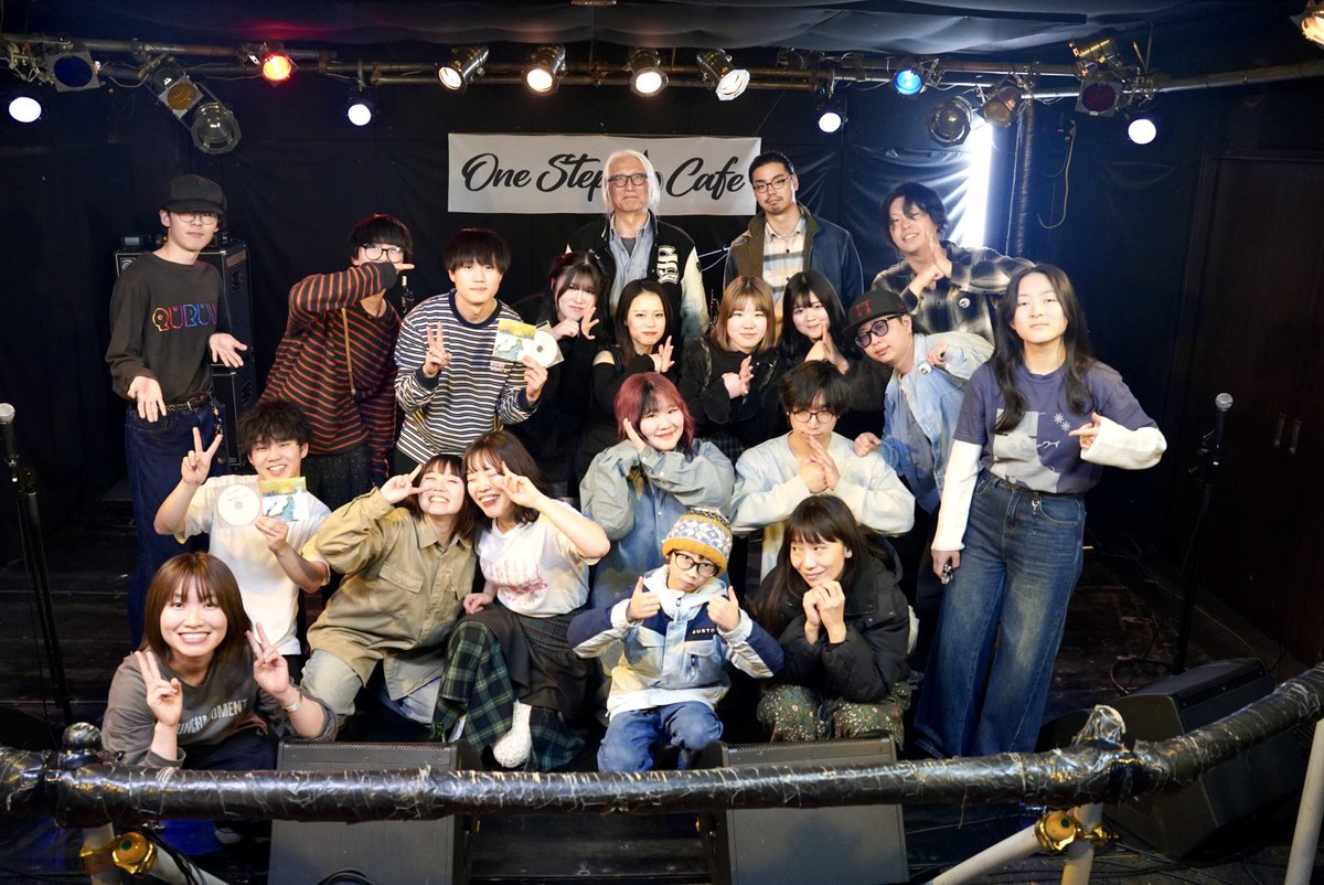 3/14 星屑と藍の歌@名寄one step cafe
初トリ務めました〜！！！！！
楽しかったーーー！！！！！
またやりたーーーいいい！！！！！！
