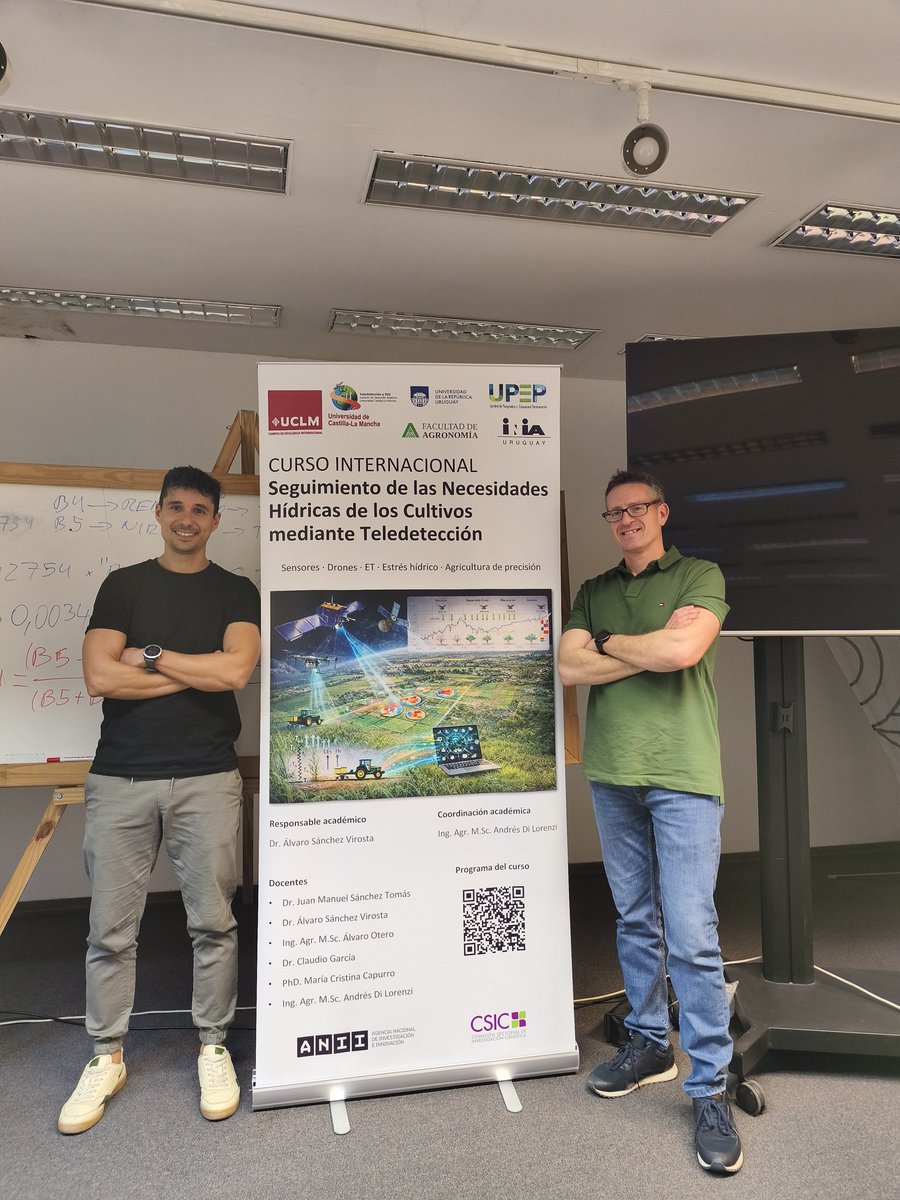TySIG_UCLM's tweet photo. Éxito del Curso de posgrado📚👨‍🎓 impartido por los compañeros @AjtumAb y @JMSanTomas en la @FagroUdelar de la @Udelaruy. Seguimos llevando la Teledetección🛰️🌎 allá dónde sea necesaria su aplicación @uclm_inter https://t.co/r7IrEyf96B