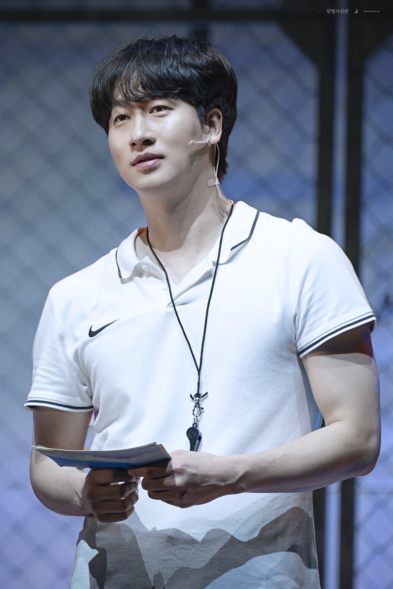 달빛사진관🌙 tweet media