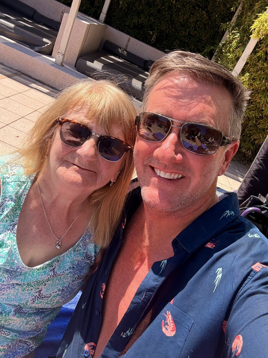 HM071977's tweet image. Happy Mothers Day in the Sun to my Best Pal, my Inspiration, my World, My wee Mum 👌🥰🥰🥰 #mothersday #mum #marrakesh