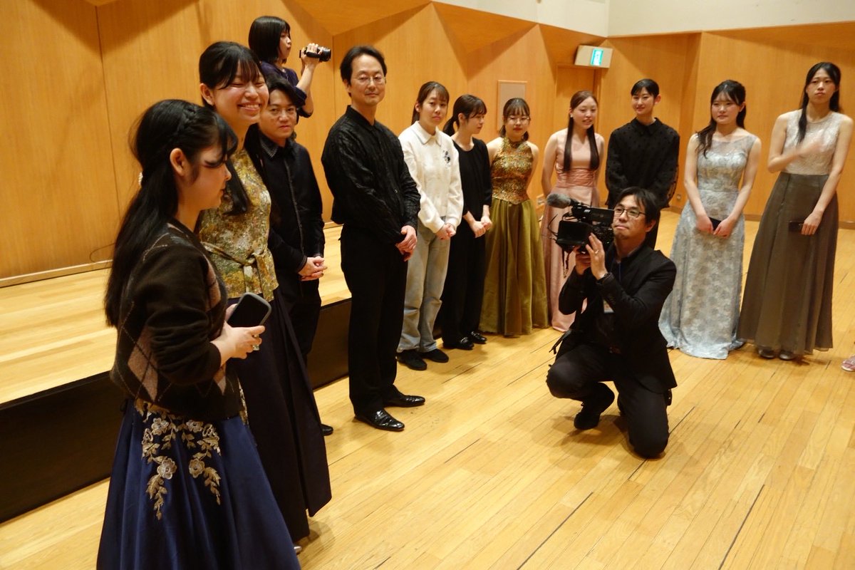 geidaitaromon's tweet photo. 終演後には恒例の反省会も！
それぞれが演奏会を通して感じた思いの丈を振り返りました。 https://t.co/TVVkw2aSMh