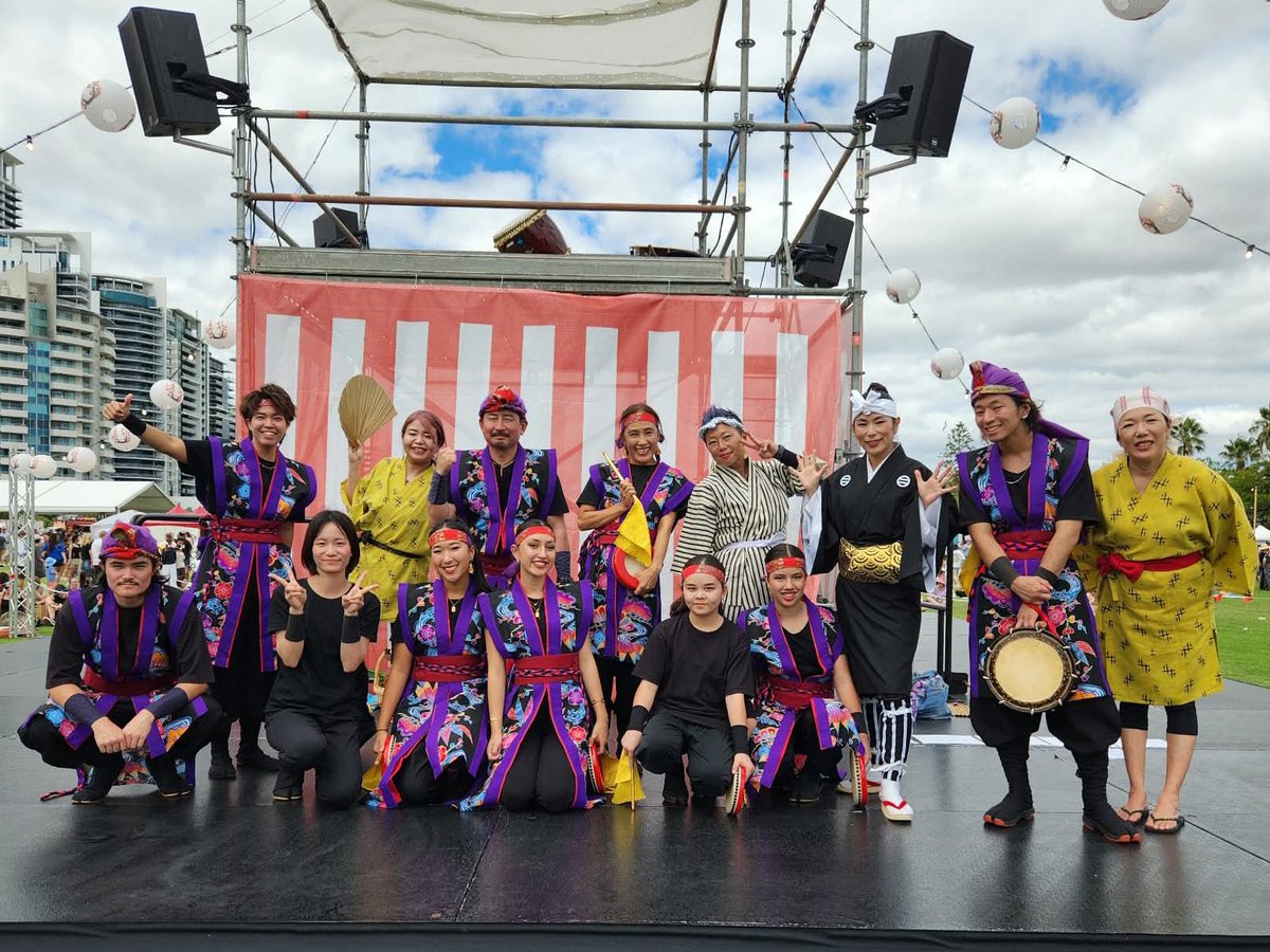 ex_chika's tweet photo. 今年も大盛況！
Perth Japanese Festival 2026🇦🇺🇯🇵
パースに沖縄の風を吹かせました🍃

年々規模が大きくなっている日本祭り🏮
ウチナーンチュのみならず、日本各地の様々な伝統芸能が披露されました✨

オージーとウチナーンチュのチャンプルーで披露した創作エイサーは、このお祭りの醍醐味です。 https://t.co/PoLG5HXF5V