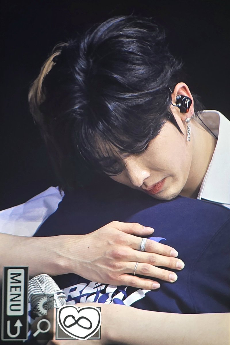 ᴹᴼᶜᴴᴵ·ᶜ🦊 tweet media