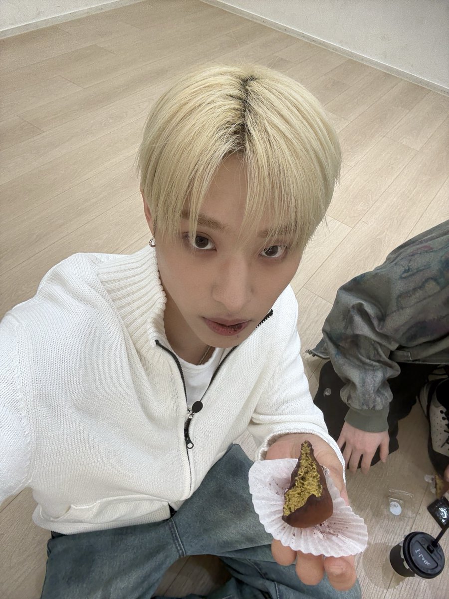 P1Harmony tweet media