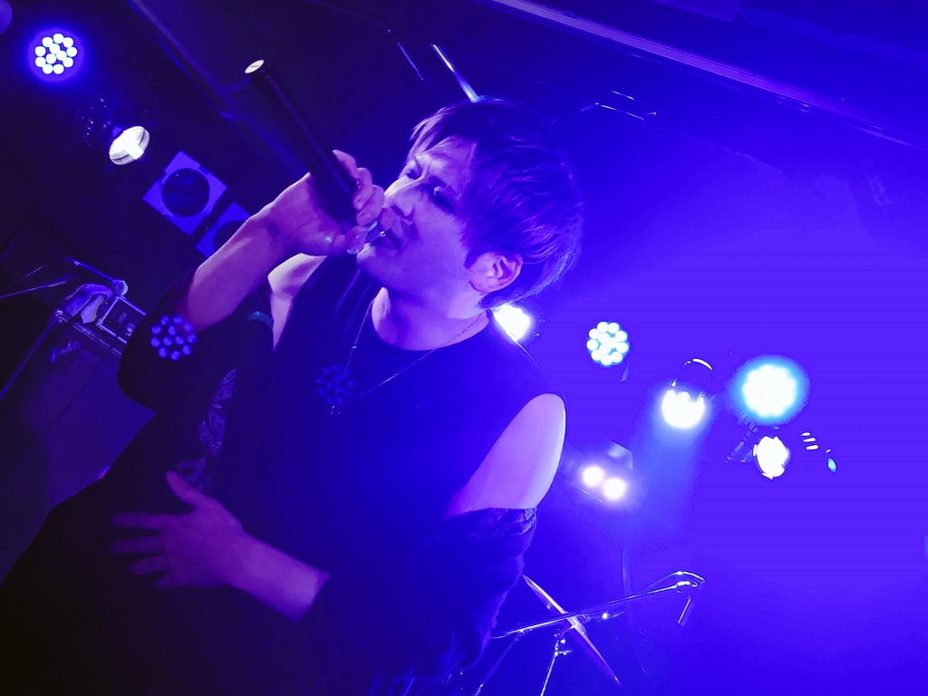 水無月 葵@3/8clever sound 1993 tweet media