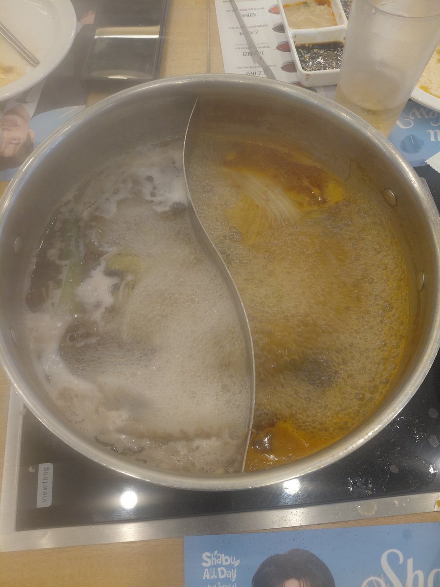 미오챗 tweet media