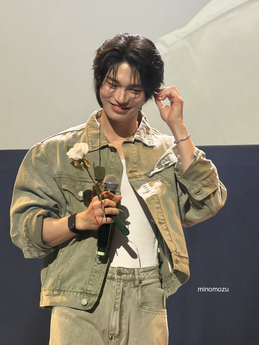 🤍

WIN 1ST FM IN OSAKA

#JustYouandWin1stsoloFMinOsaka
#winmetawin